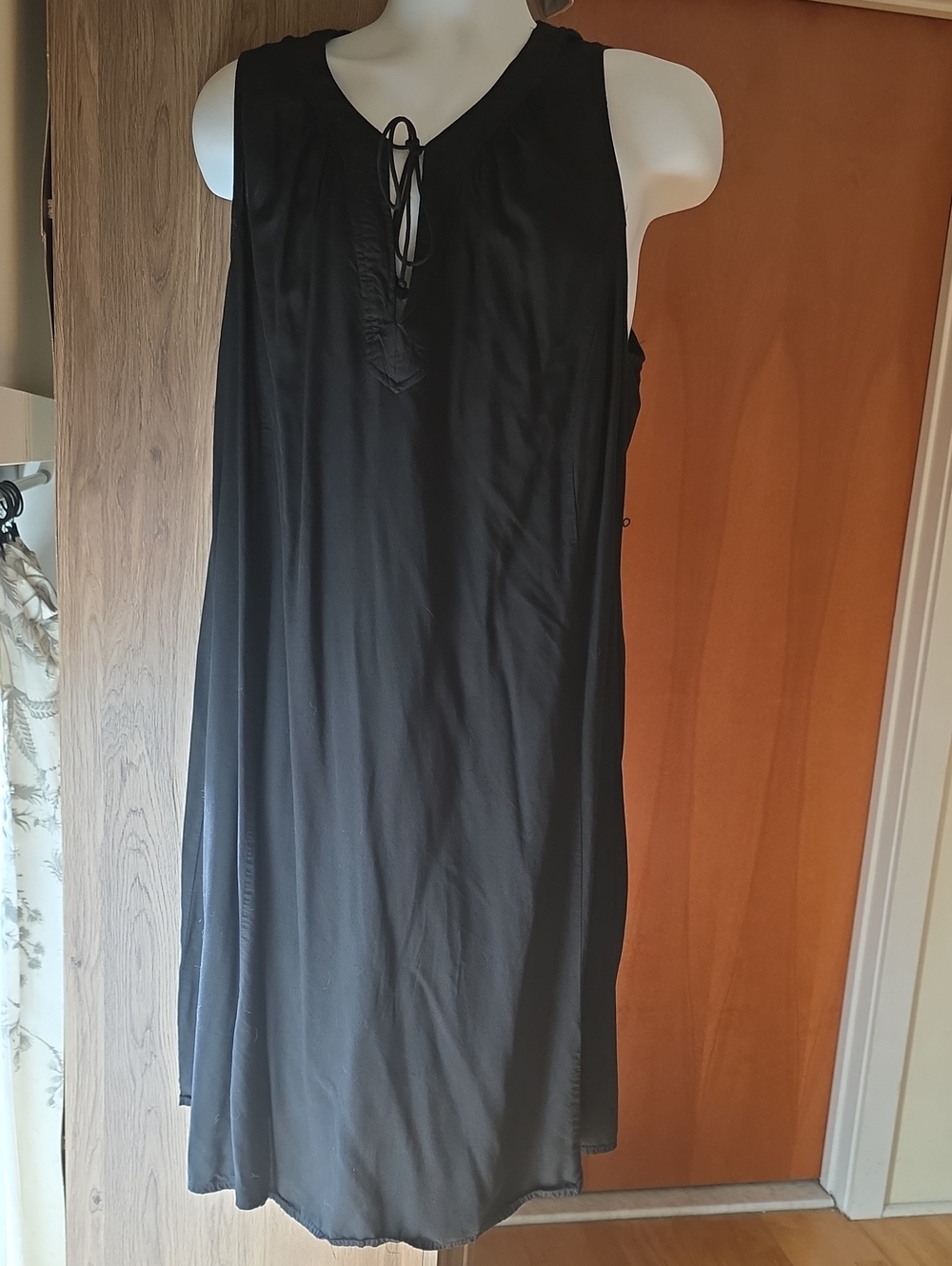 Old Navy Black Sleevless Plus Dress